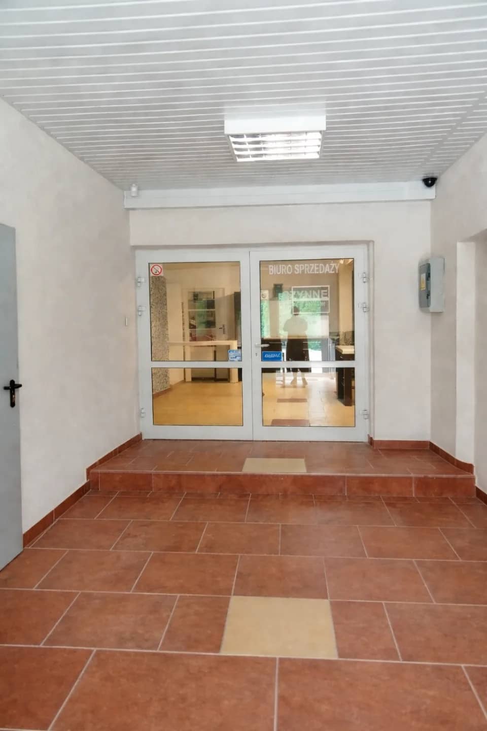Budynek  produkcja-usługi-handel+biuro.394m2/1251m2