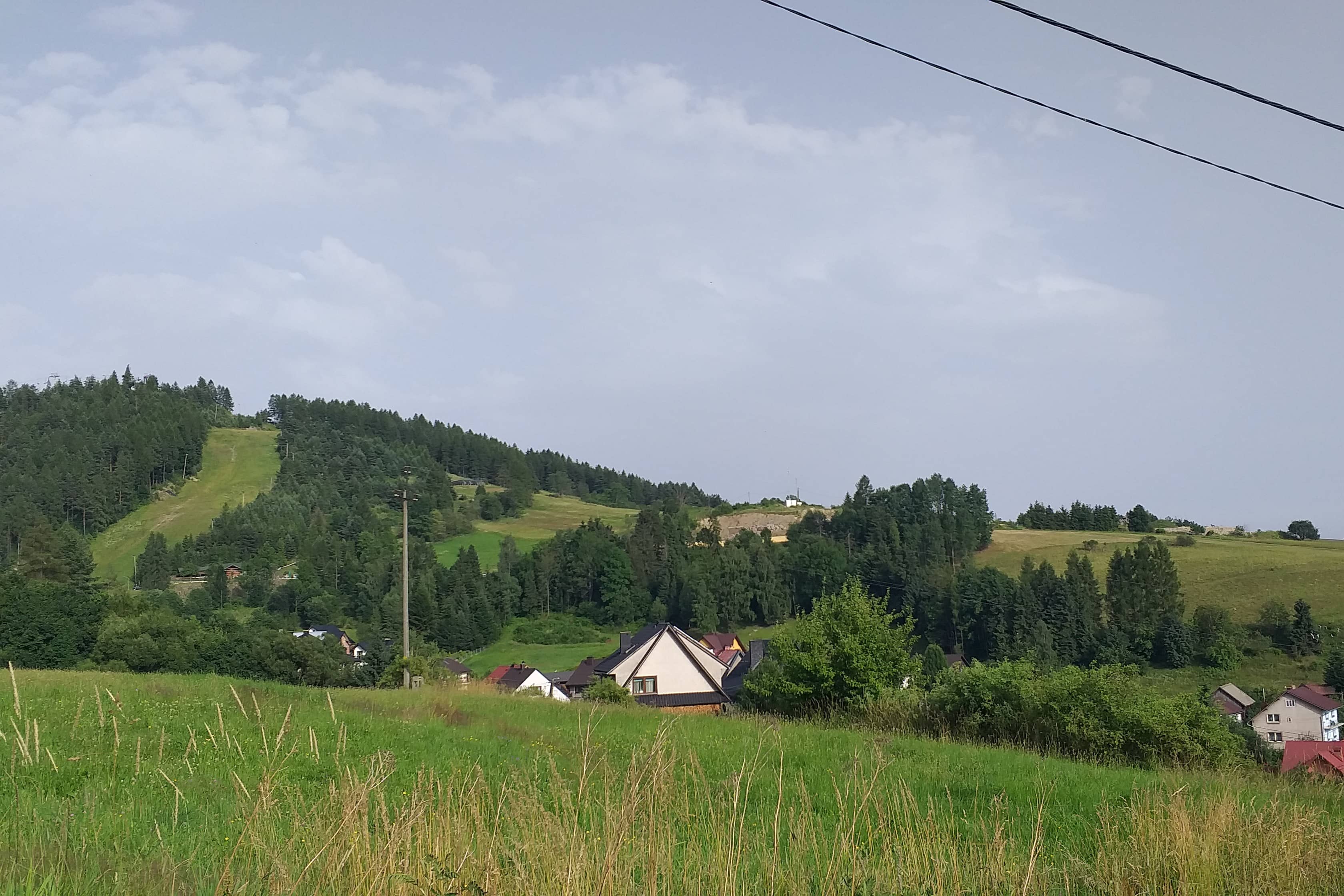 Działka budowlana z panoramicznym widokiem na okolicę i Tatry.