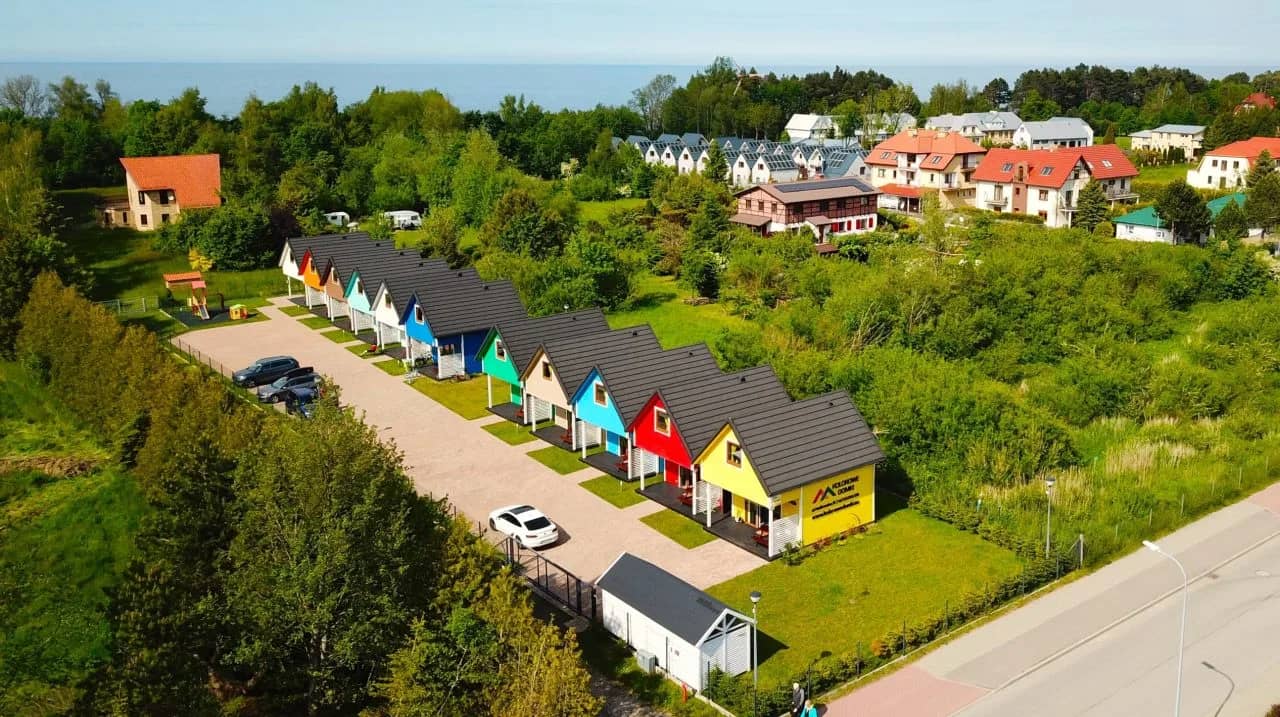Ośrodek wypoczynkowy "Kolorowe Domki" NA SPRZEDAŻ
