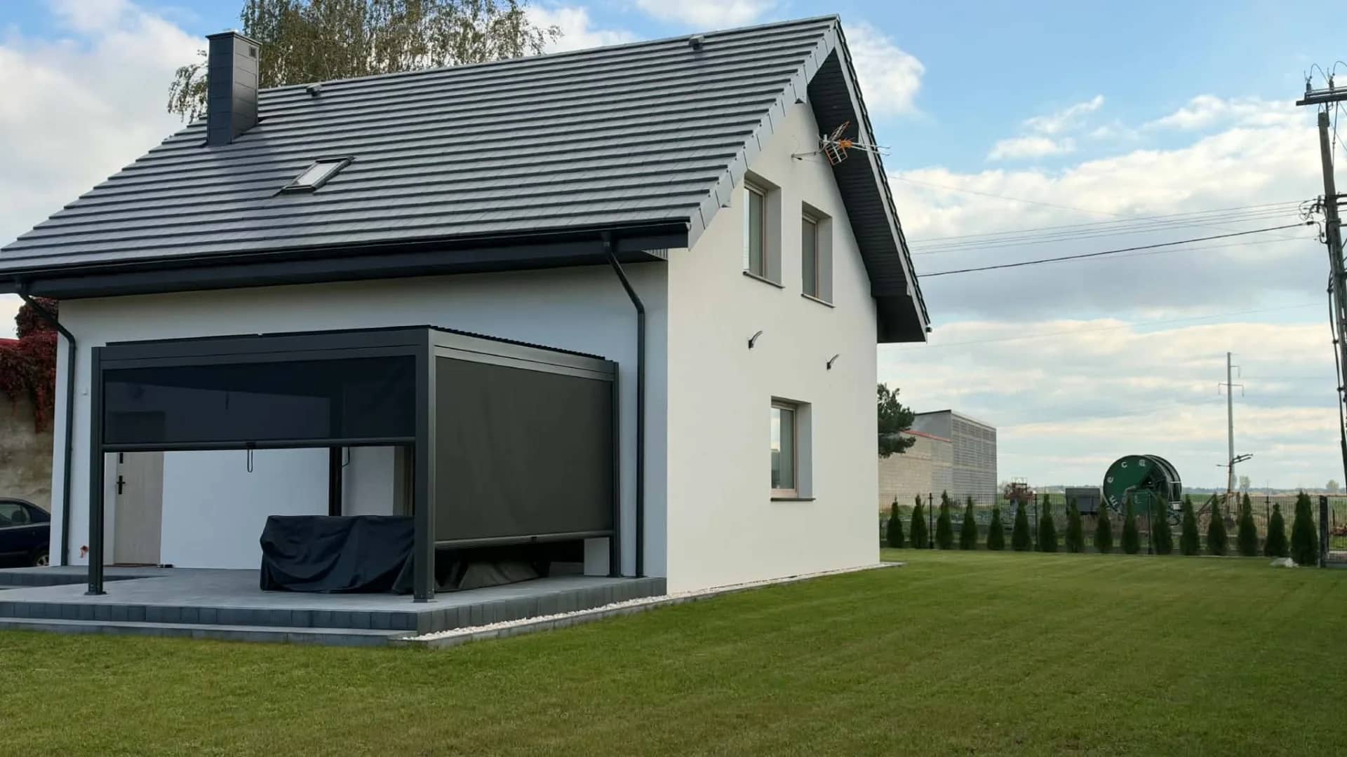 Nowy dom o pow. 108 m² na dużej działce 39,5 ar