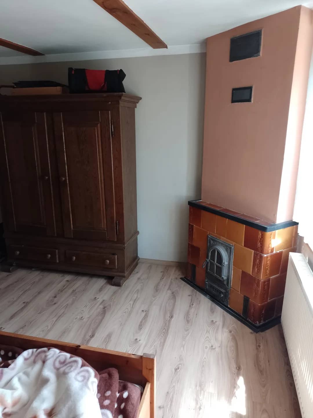 Dom na sprzedaż i dużym zapleczem.