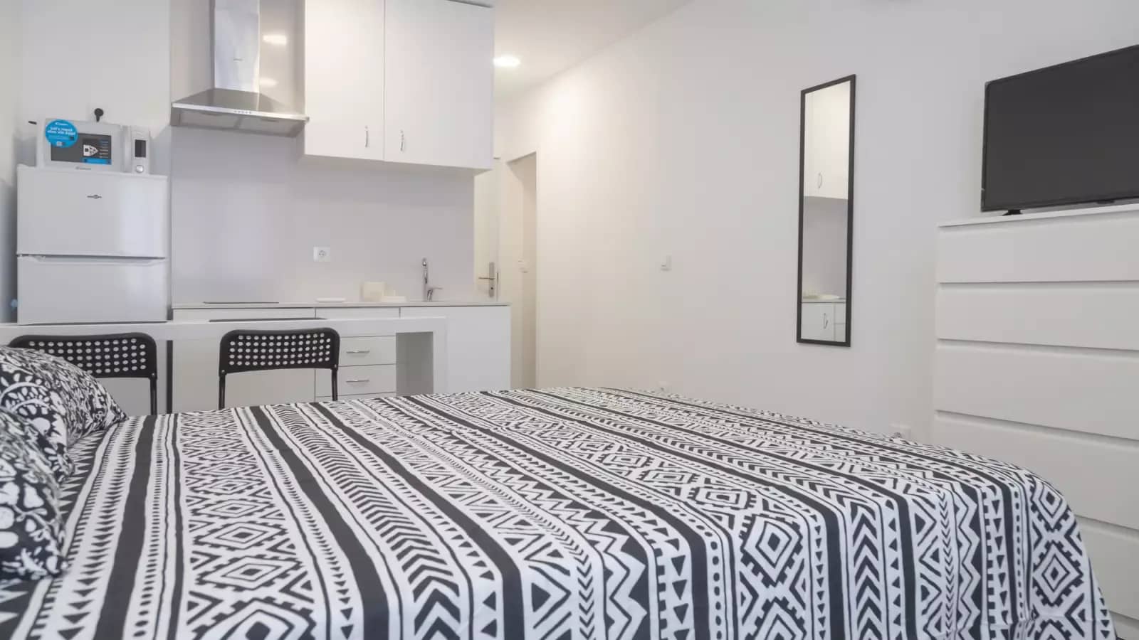 Umeblowane kawalerka 25 m², Królowej Jadwigi 94