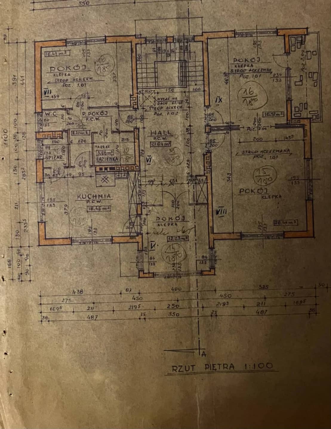 Dom 250 m² na działce 3300 m² z potencjałem na 4 mieszkania
