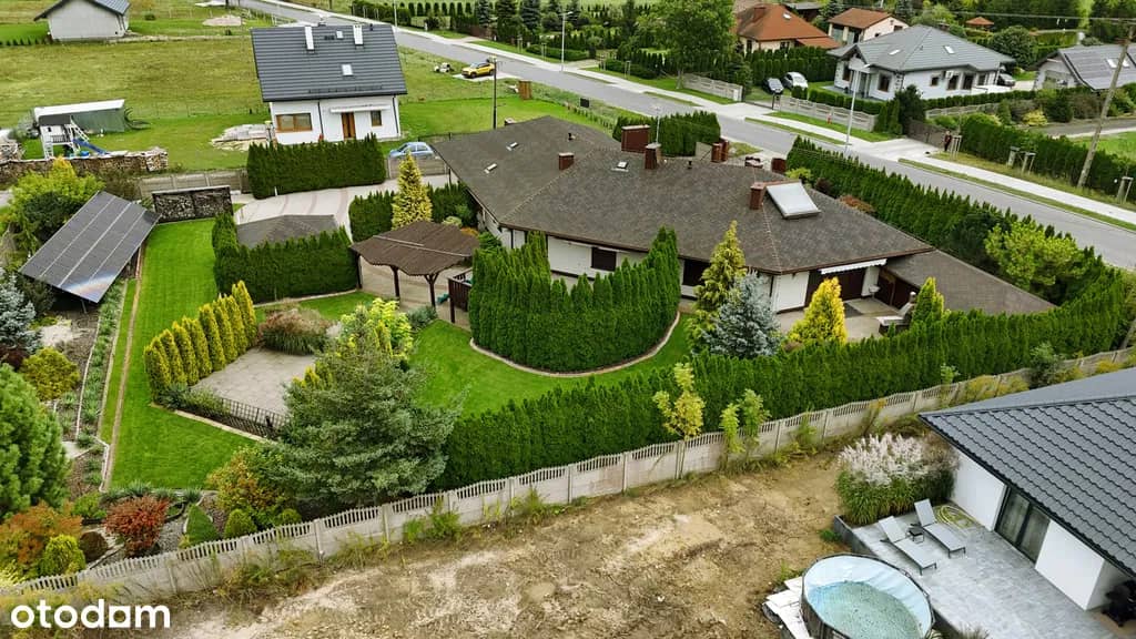 Parterowy dom koło Pabianic, Fotowoltaika, Solary, Smart