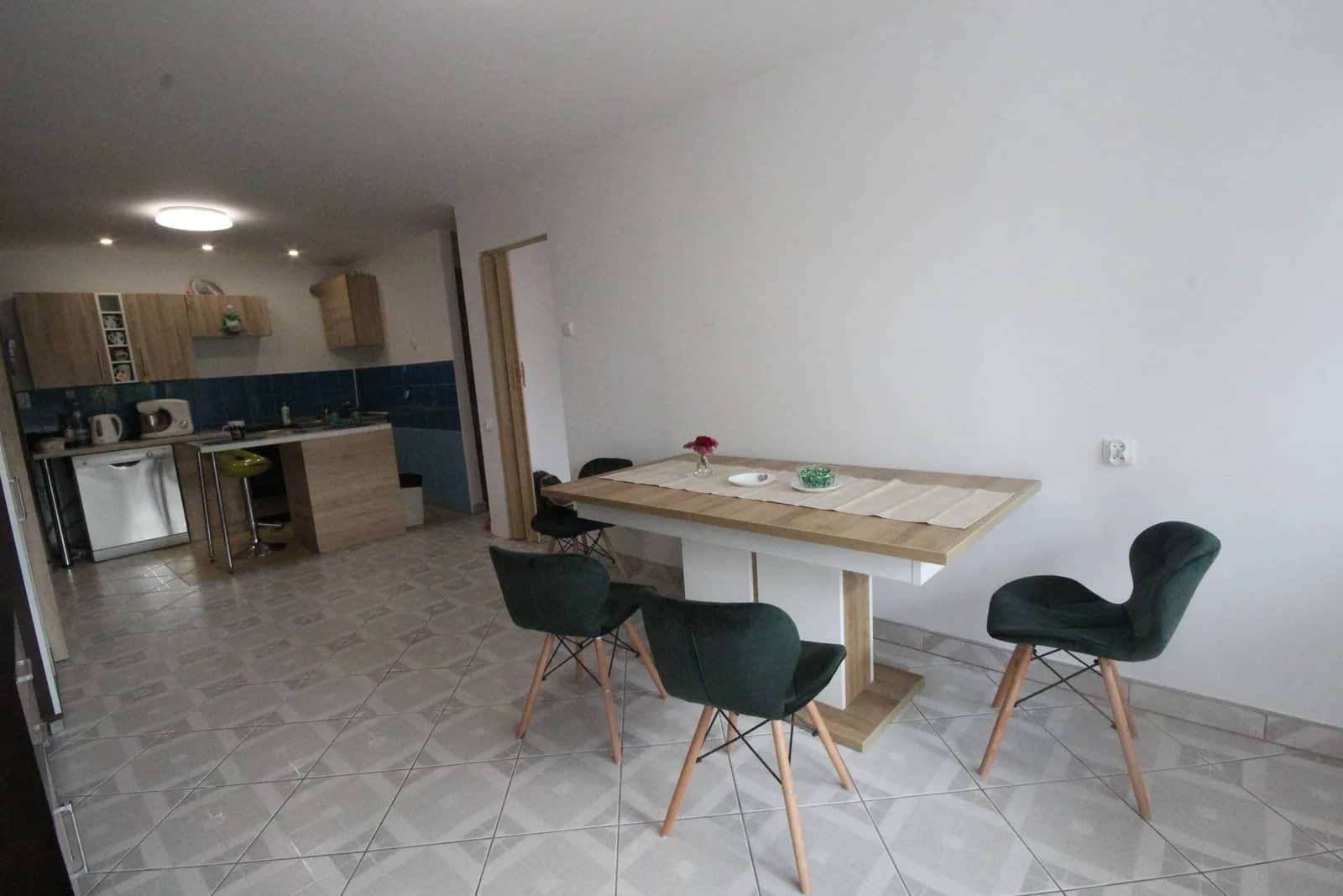 2pok, 42met, okolice Sky Towera BALKON/WINDA/PARKING (Wrocław)