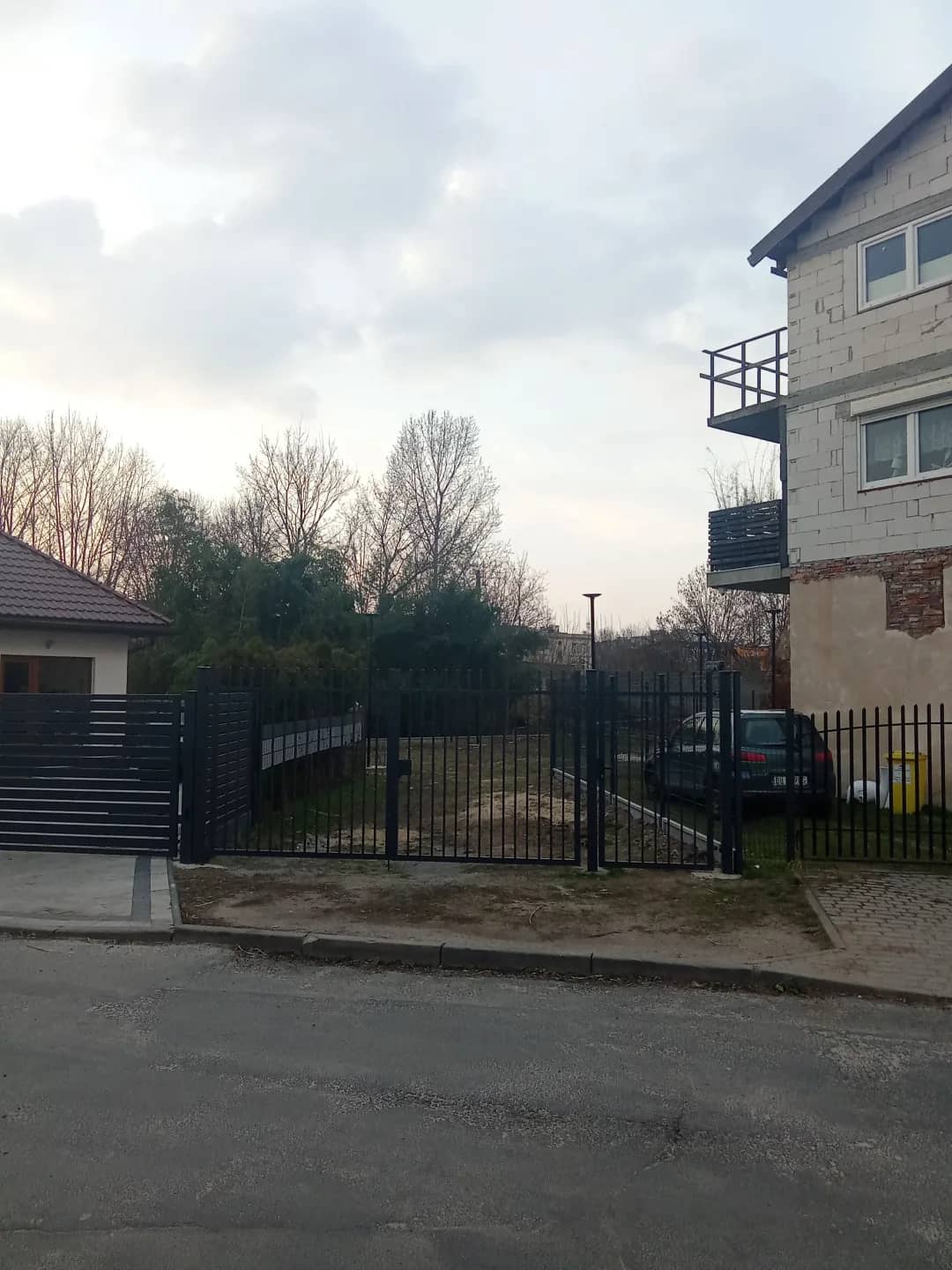 Działka budowlana przy centrum Legnicy z projektem + MPZP