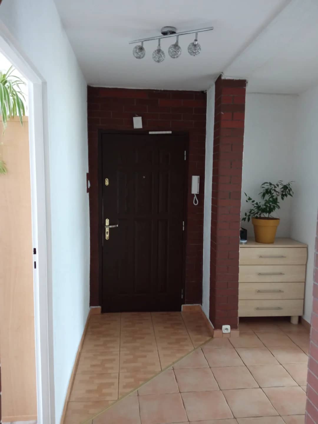 Sprzedam trzypokojowe mieszkanie w Trzebieniu