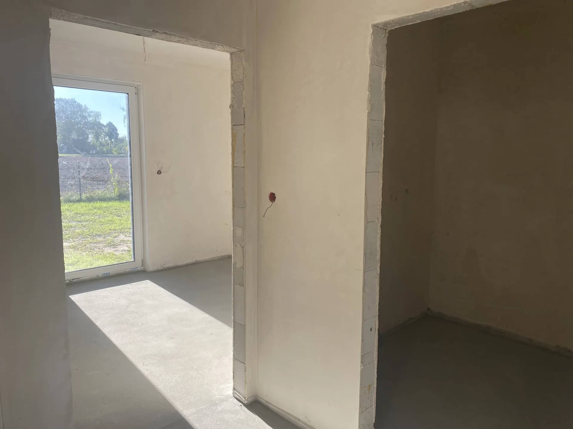 Dom wolnostojący/antresola/145m2mieszkania/260m2całość