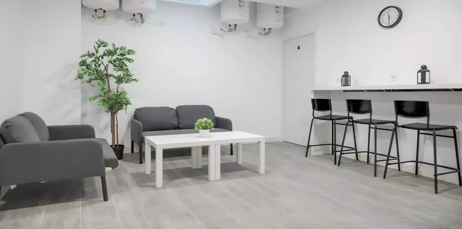 Umeblowane kawalerka 25 m², Królowej Jadwigi 94