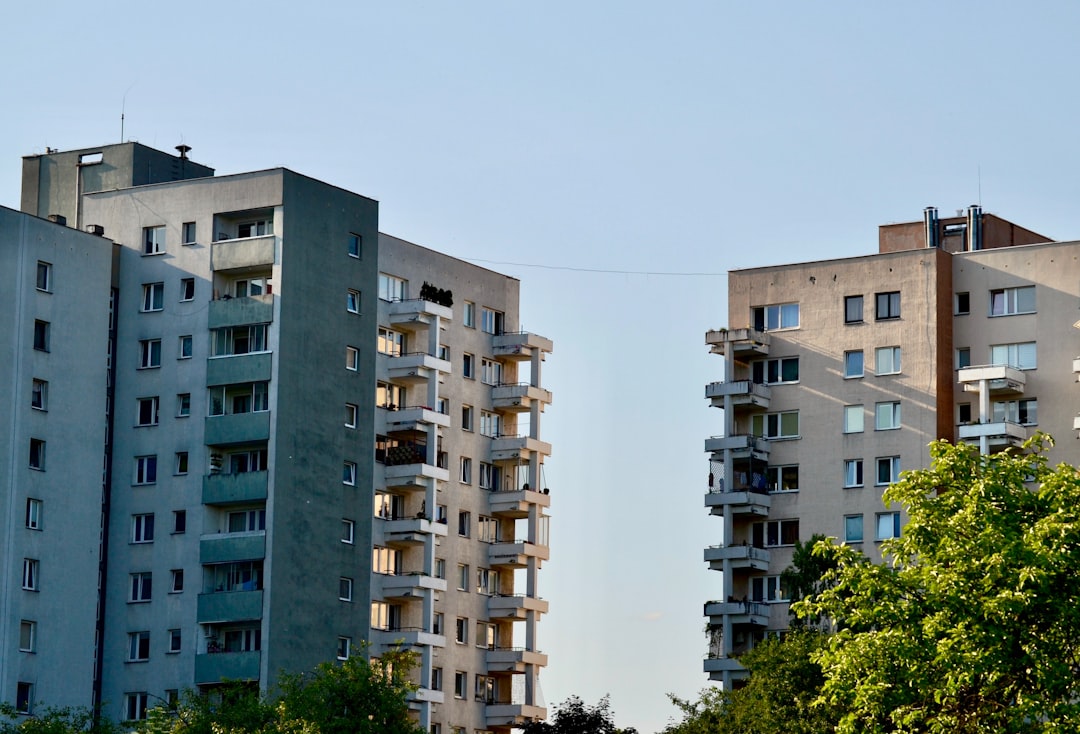 Trendy demograficzne wpływające na rynek mieszkań w Polsce w 2026 roku