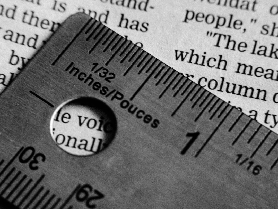 Porównanie dokumentów polis ubezpieczeniowych