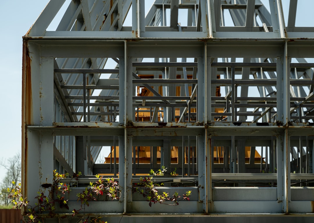 Szczegóły konstrukcji domu pasywnego z izolacją termiczną