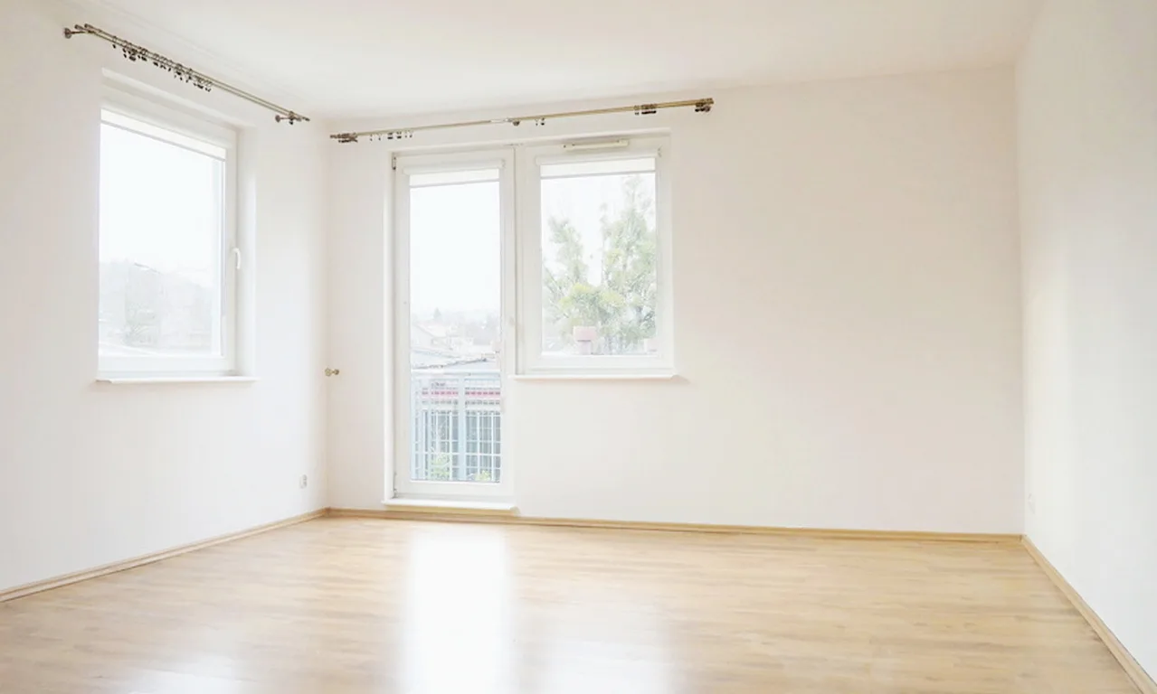55,7 m² | 2 pokoje | balkon | możliwość 3 pokoi | blisko SKM