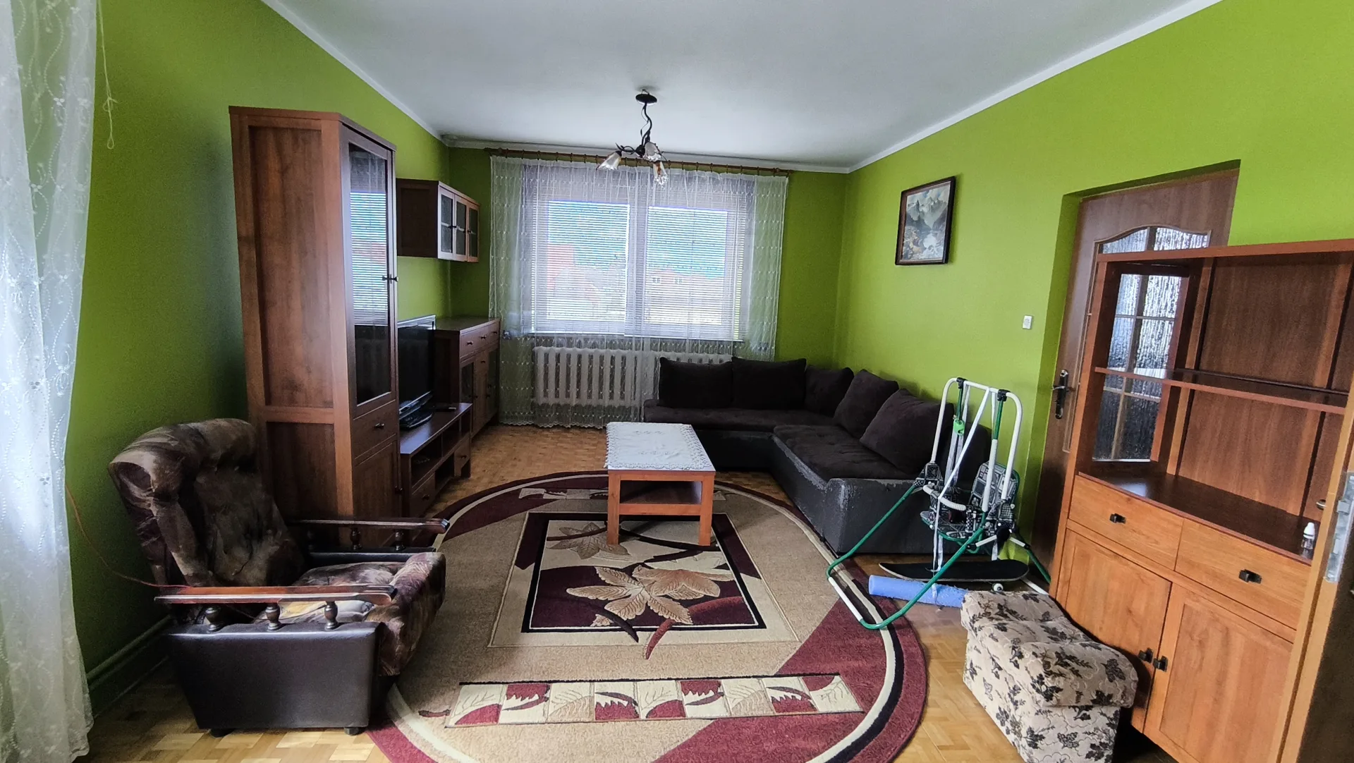 Piętro Domu Jednorodzinnego z oddzielną klatką schodową i mediami