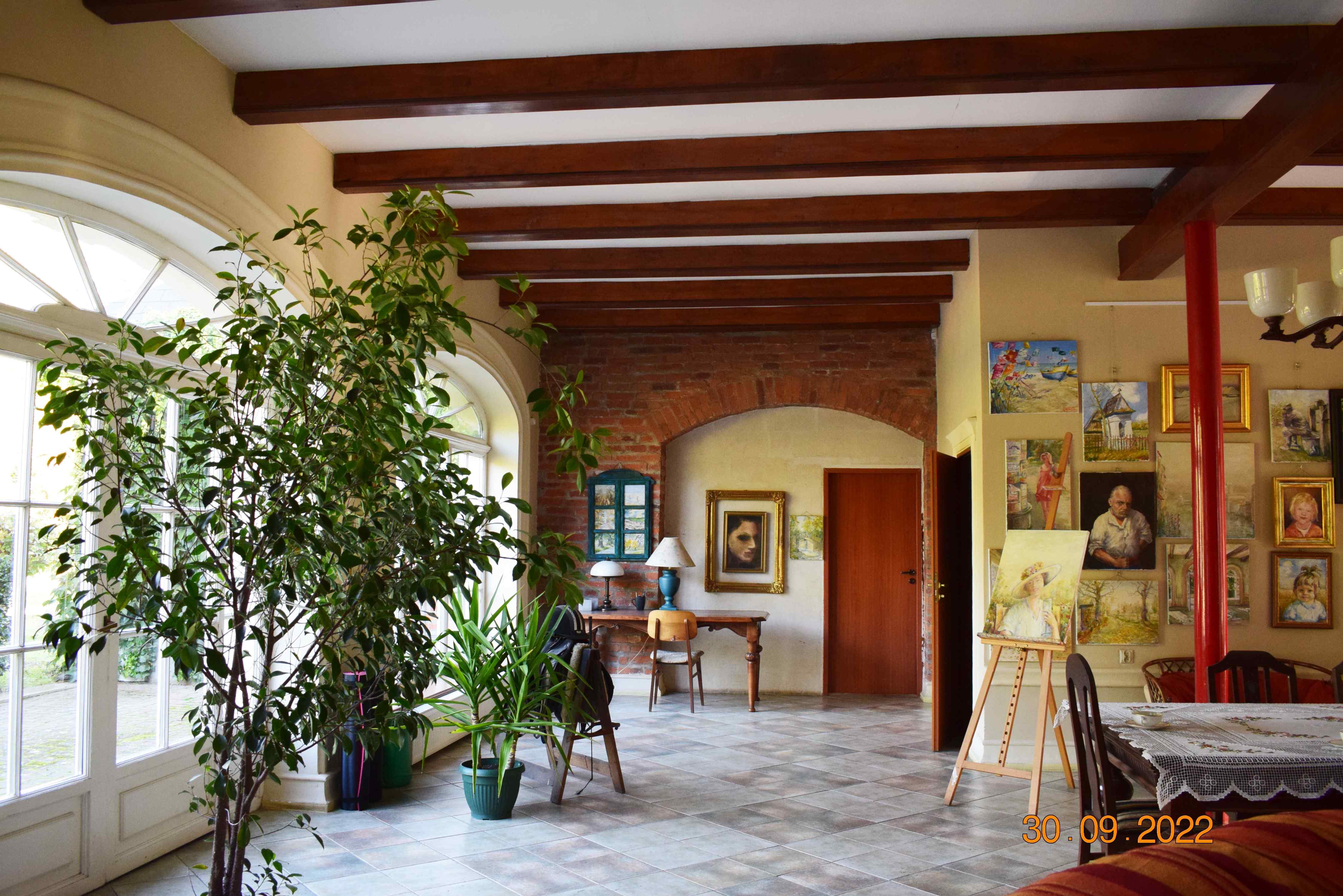 Dworek/Pałac z potencjałem w Trawicy (gmina Sianów)