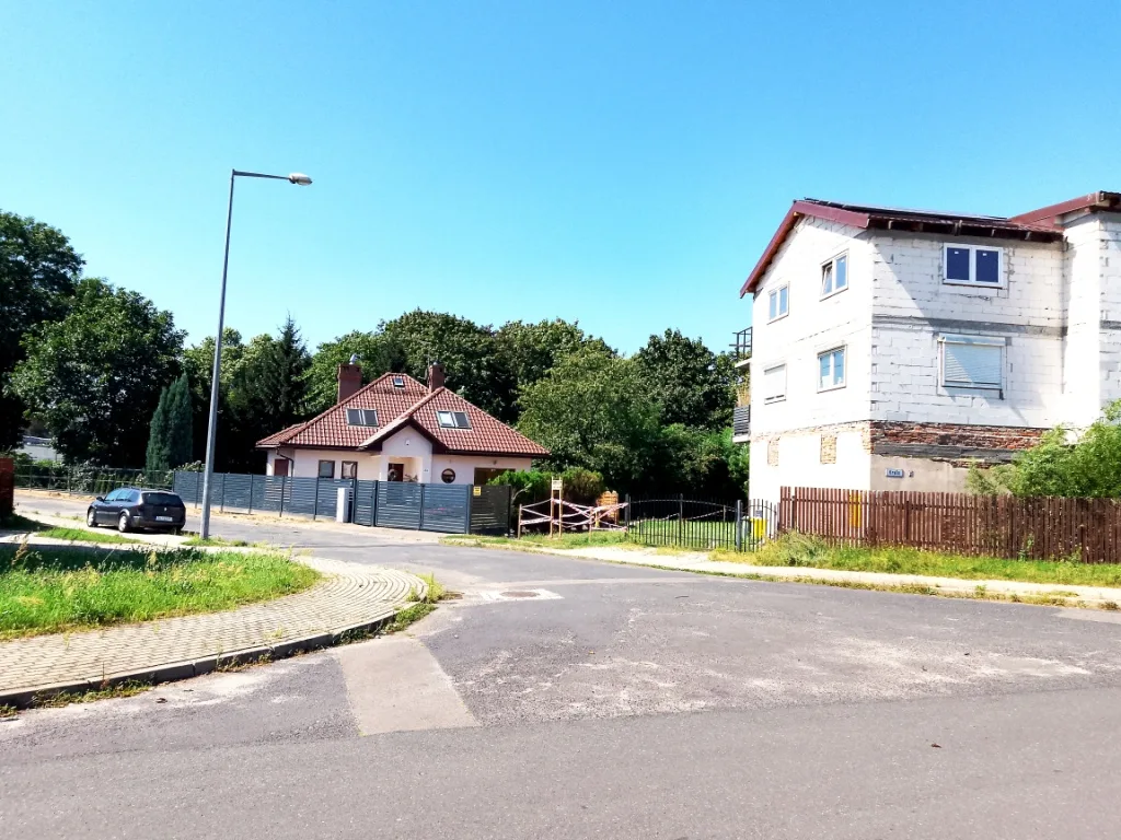 Atrakcyjna działka budowlana w centrum Legnicy z projektem