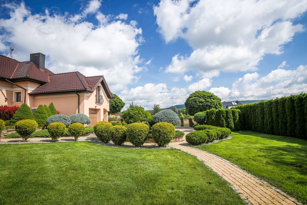 Wola Kopcowa - Dom o charakterze rezydencjonalnym!