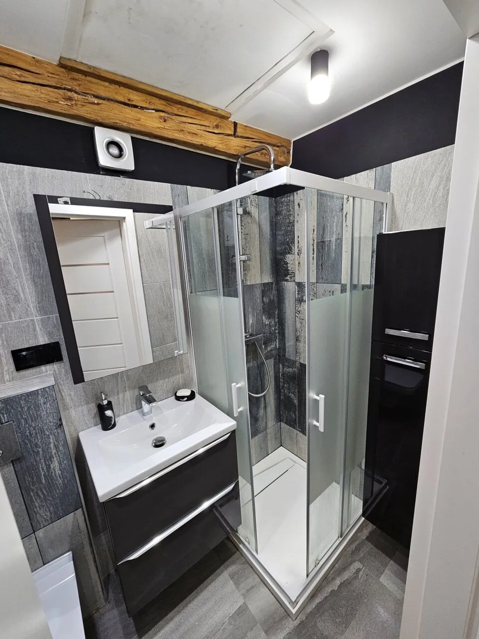 Stylowy dom z wyposażeniem w Zbylitowskiej Górze