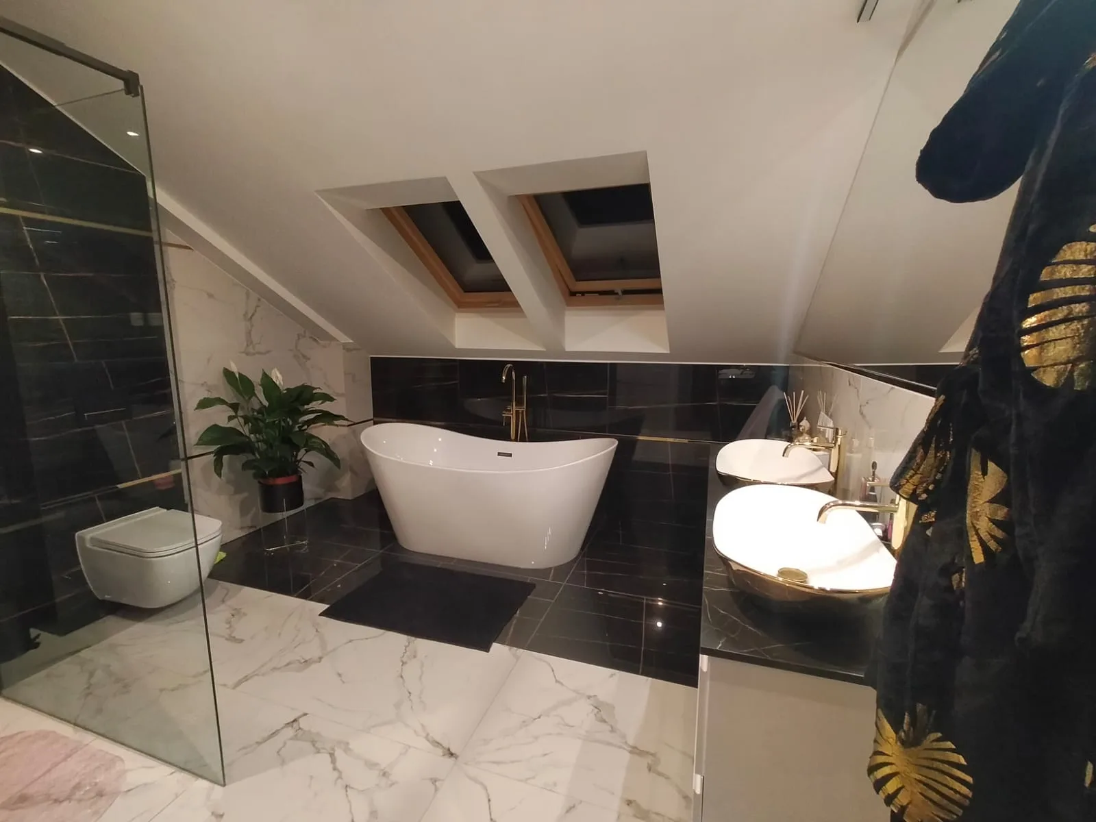 Dom z działką – idealny dla inwestora – 1/2 udziałów!