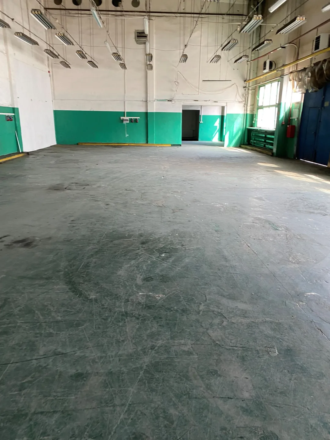 Wynajmę halę produkcyjno-magazynową