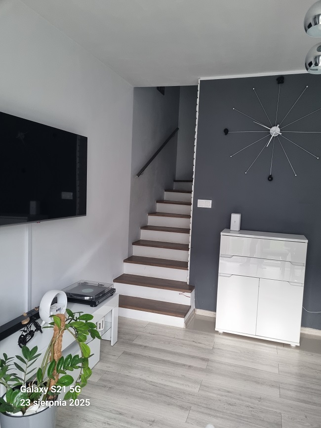 Gotowy do zamieszkania dom z ogrodem – Rabowice