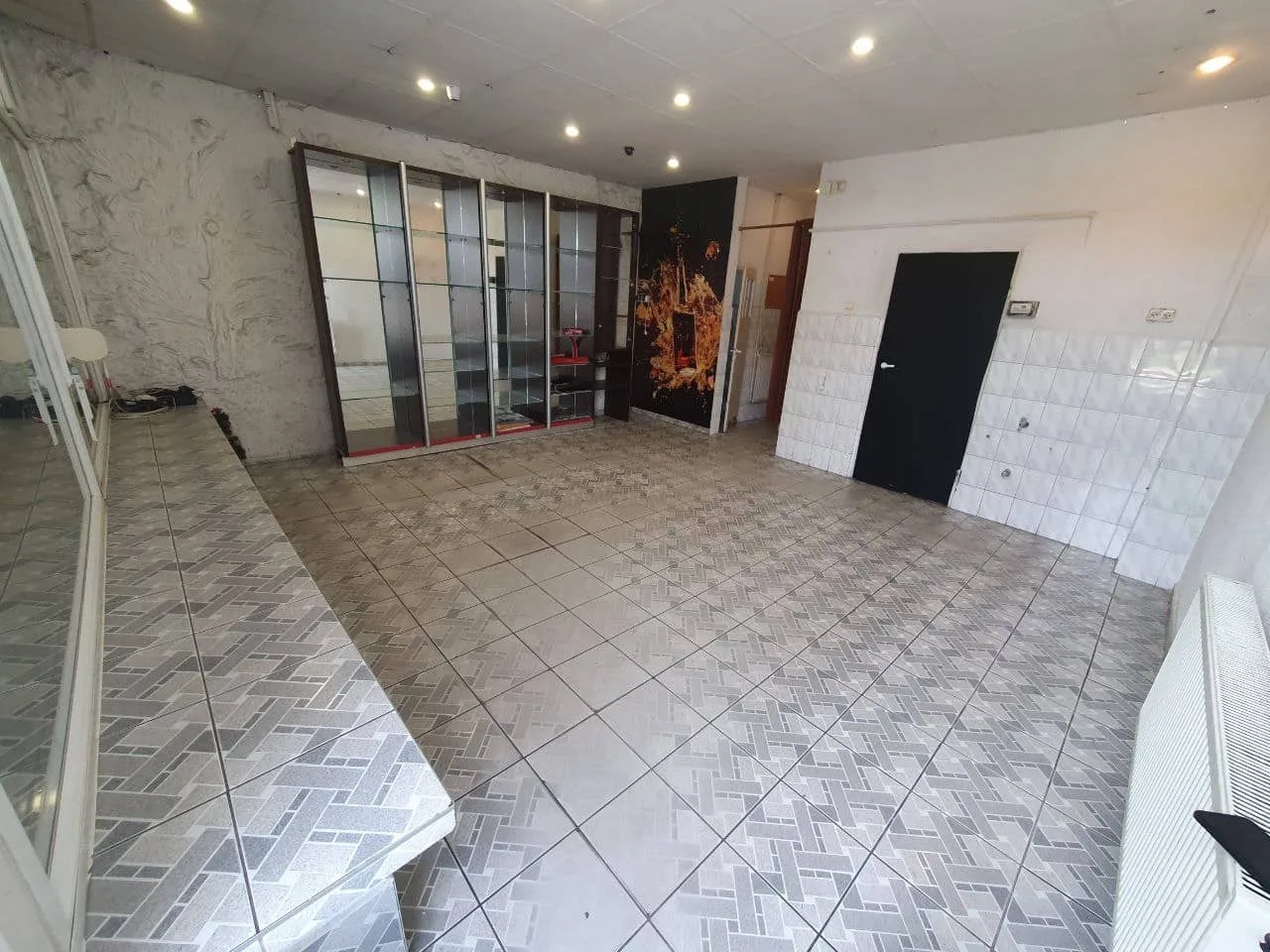 NA WYNAJEM - Lokal sprzedażowo-handlowy na ul. Zwycięstwa ze zgodą na alkohol