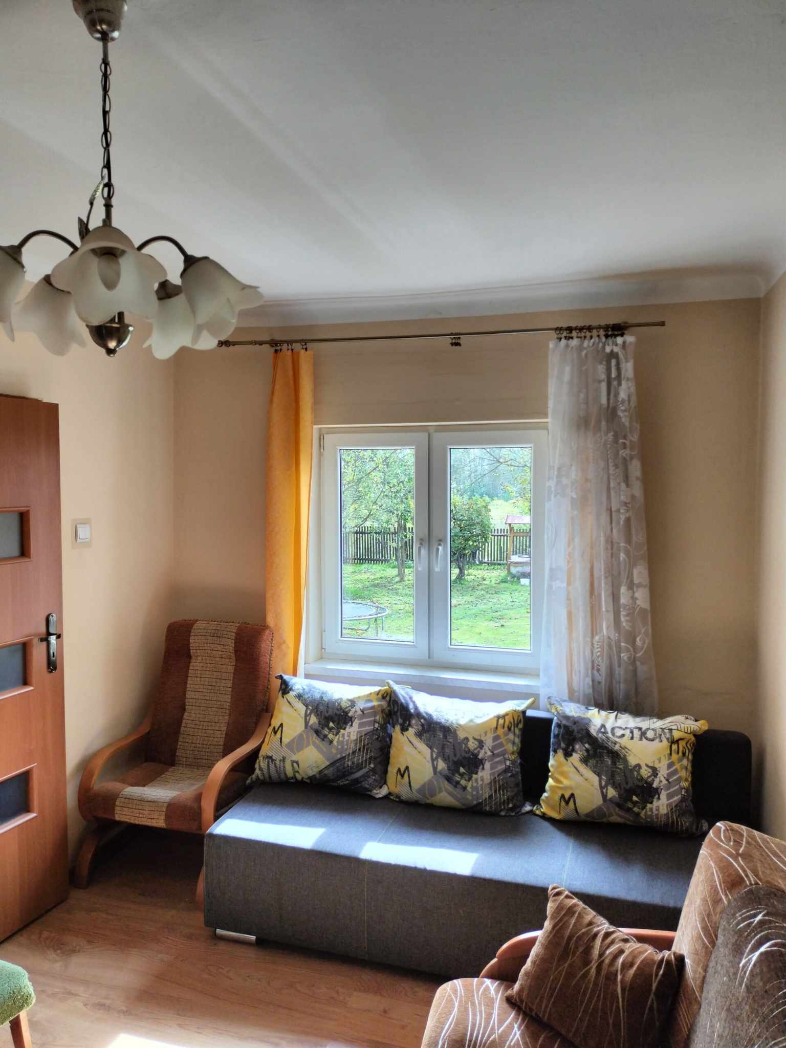 Dom w Żdżarach z działką 1,2 ha