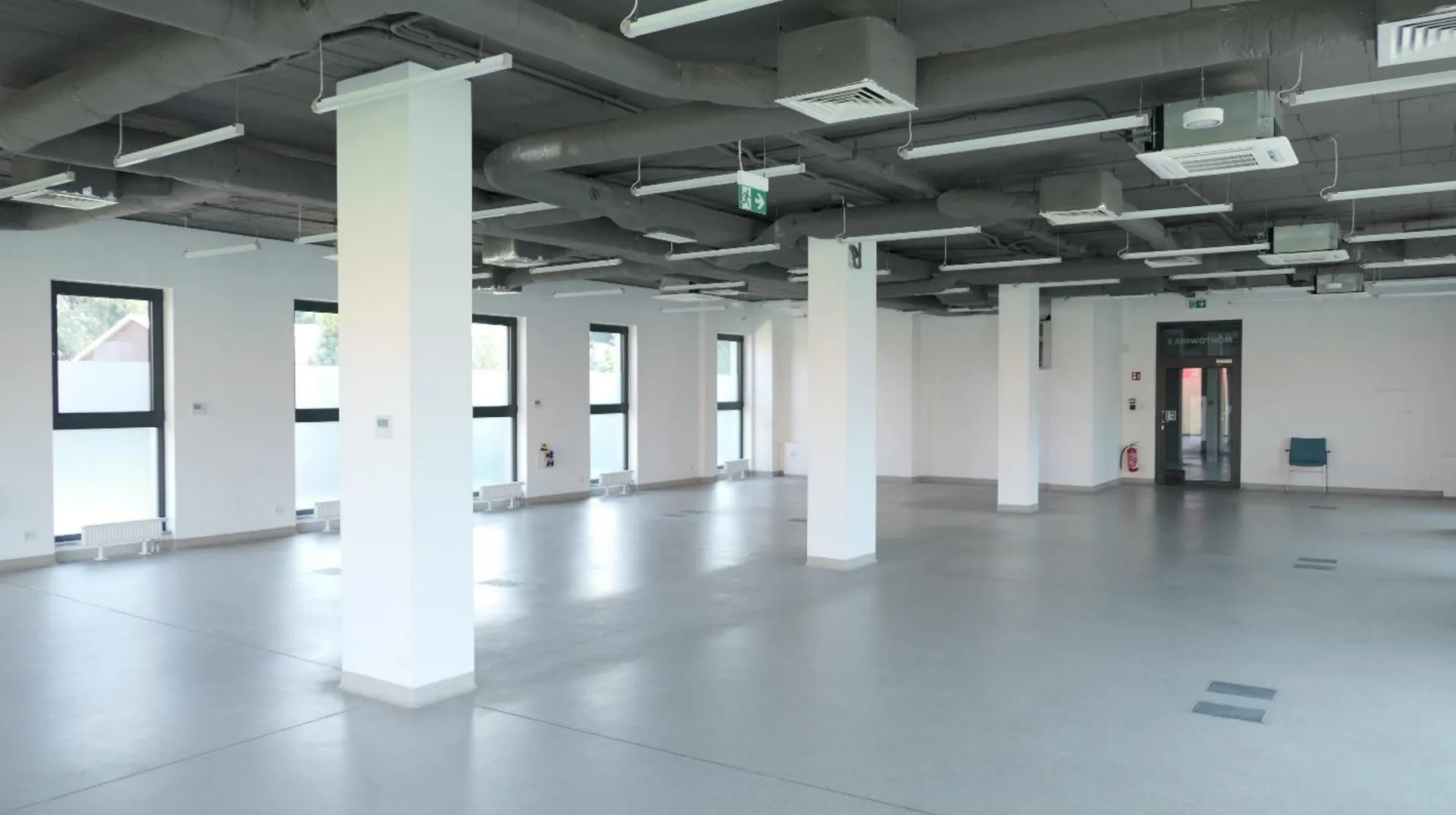 Wawer-Gocław nowoczesne biuro 220m2 do aranżacji