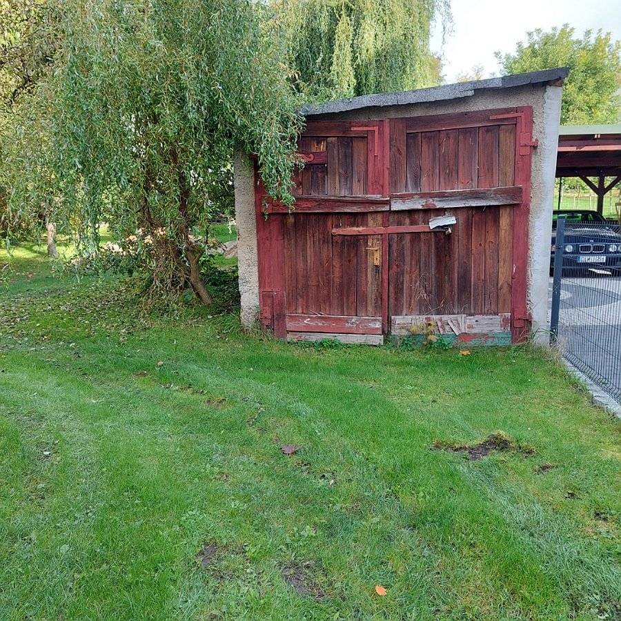 Mieszkanie na parterze domu- sprzedam BEZCZYNSZOWE-z ogrodem i garażem