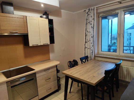 Mam do wynajęcia duże, ładne, umeblowane mieszkanie na ul. Gromskiego w Rzeszowie. 80 m2.