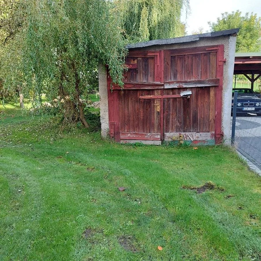 Mieszkanie na parterze domu- sprzedam BEZCZYNSZOWE-z ogrodem i garażem