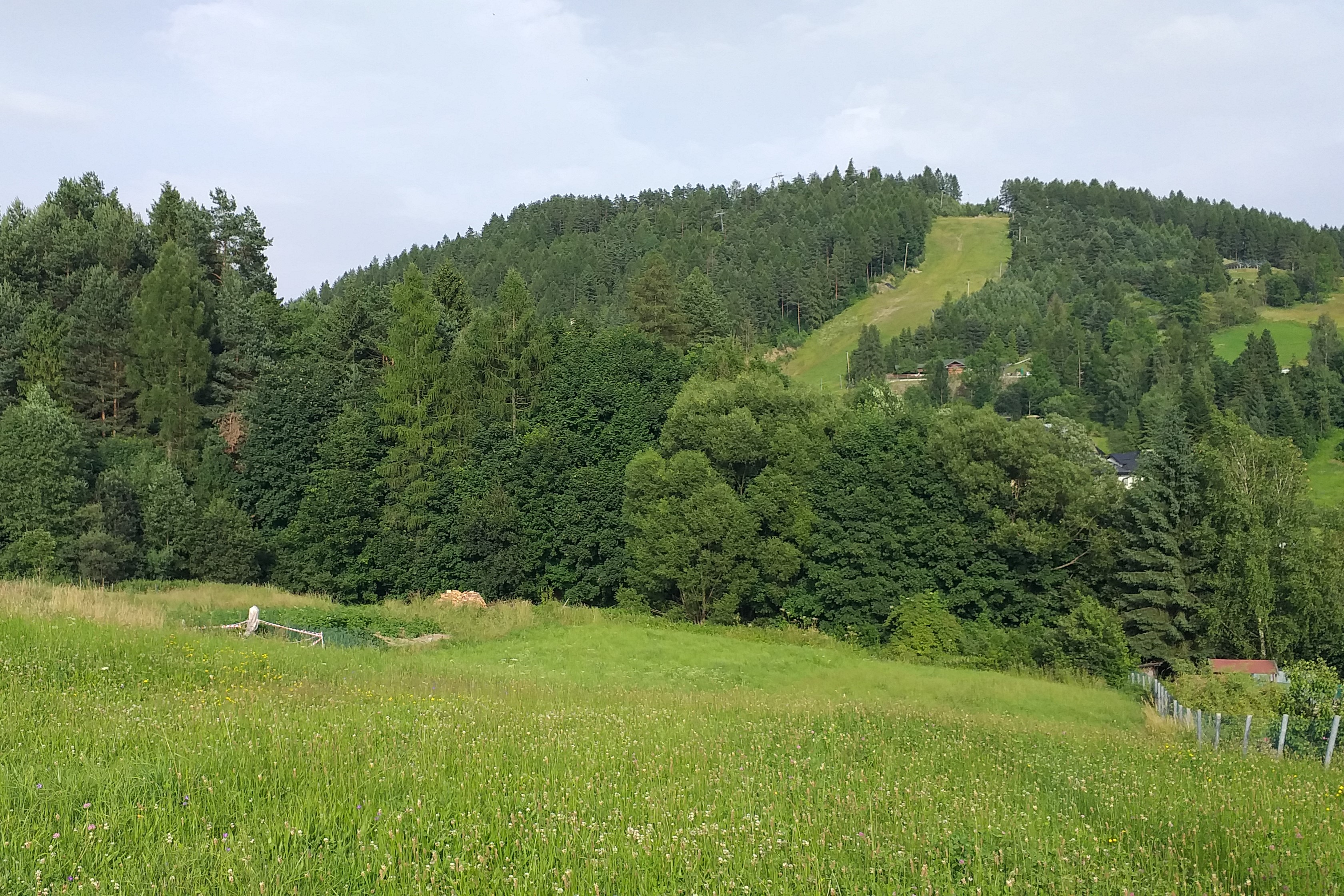 Działka budowlana z panoramicznym widokiem na okolicę i Tatry.