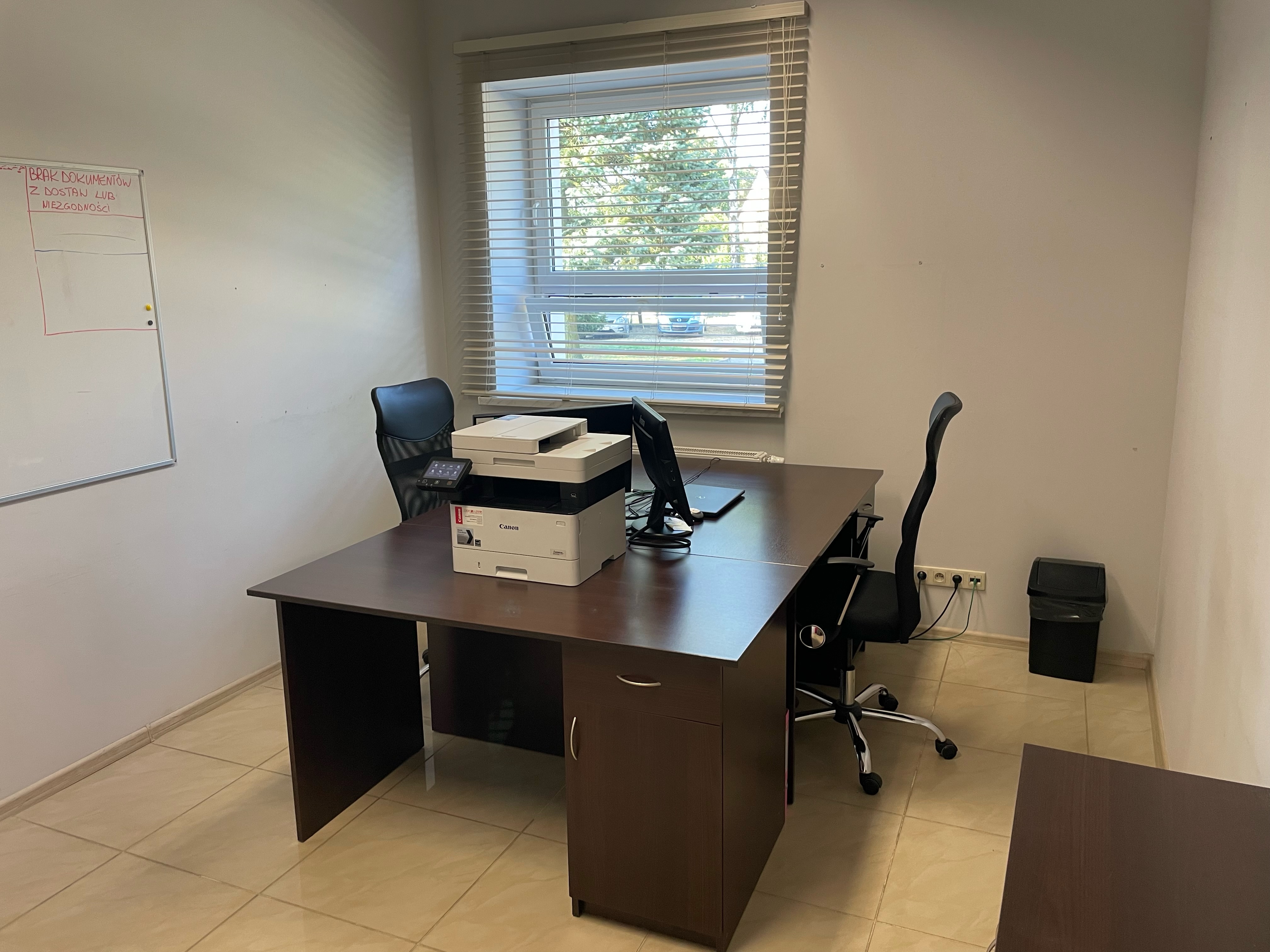 Magazyn z częścią socjalną