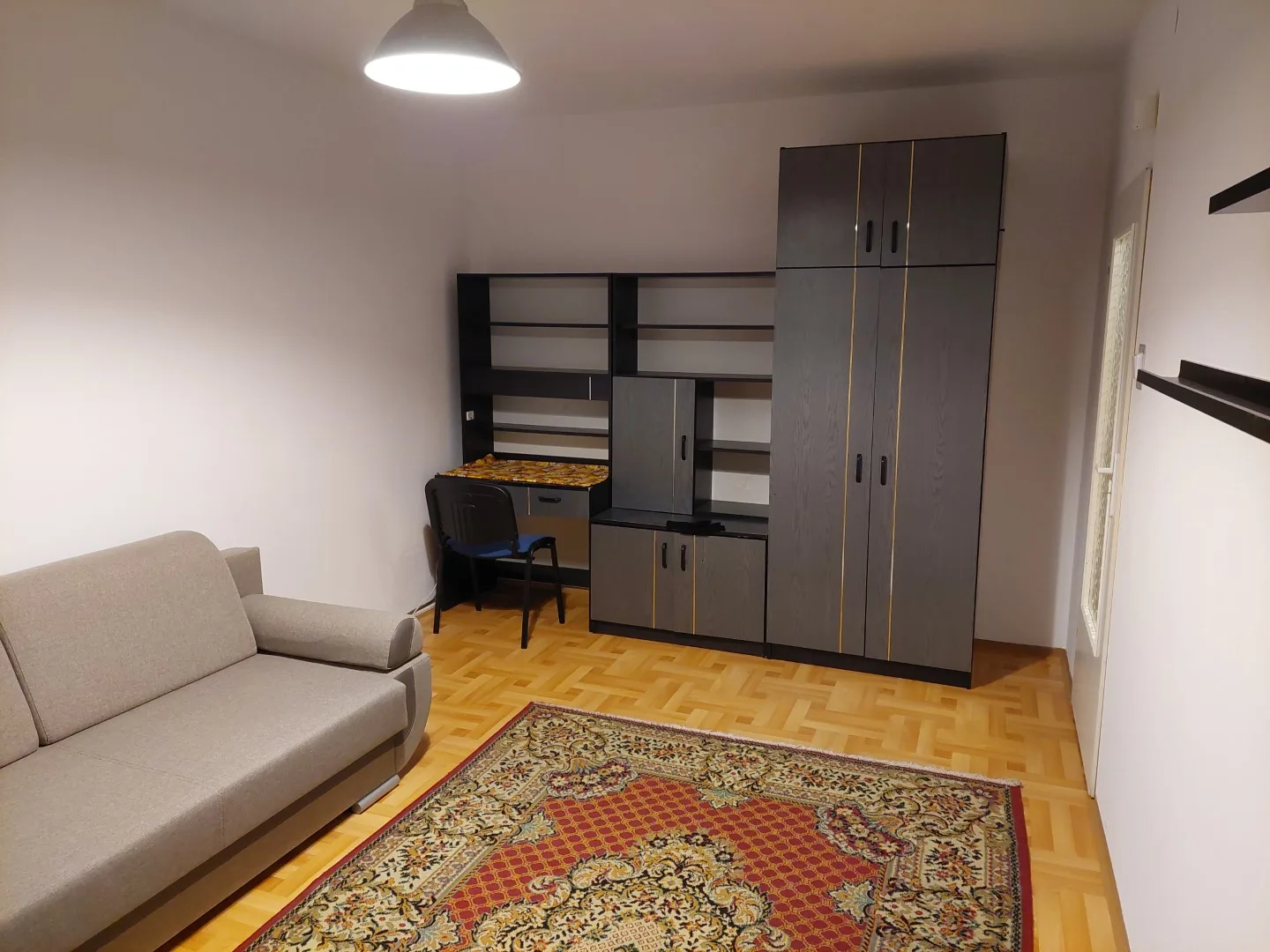 Os. Akademickie (Czyżyny) - 2 pokoje, 2 łazienki + jasna kuchnia