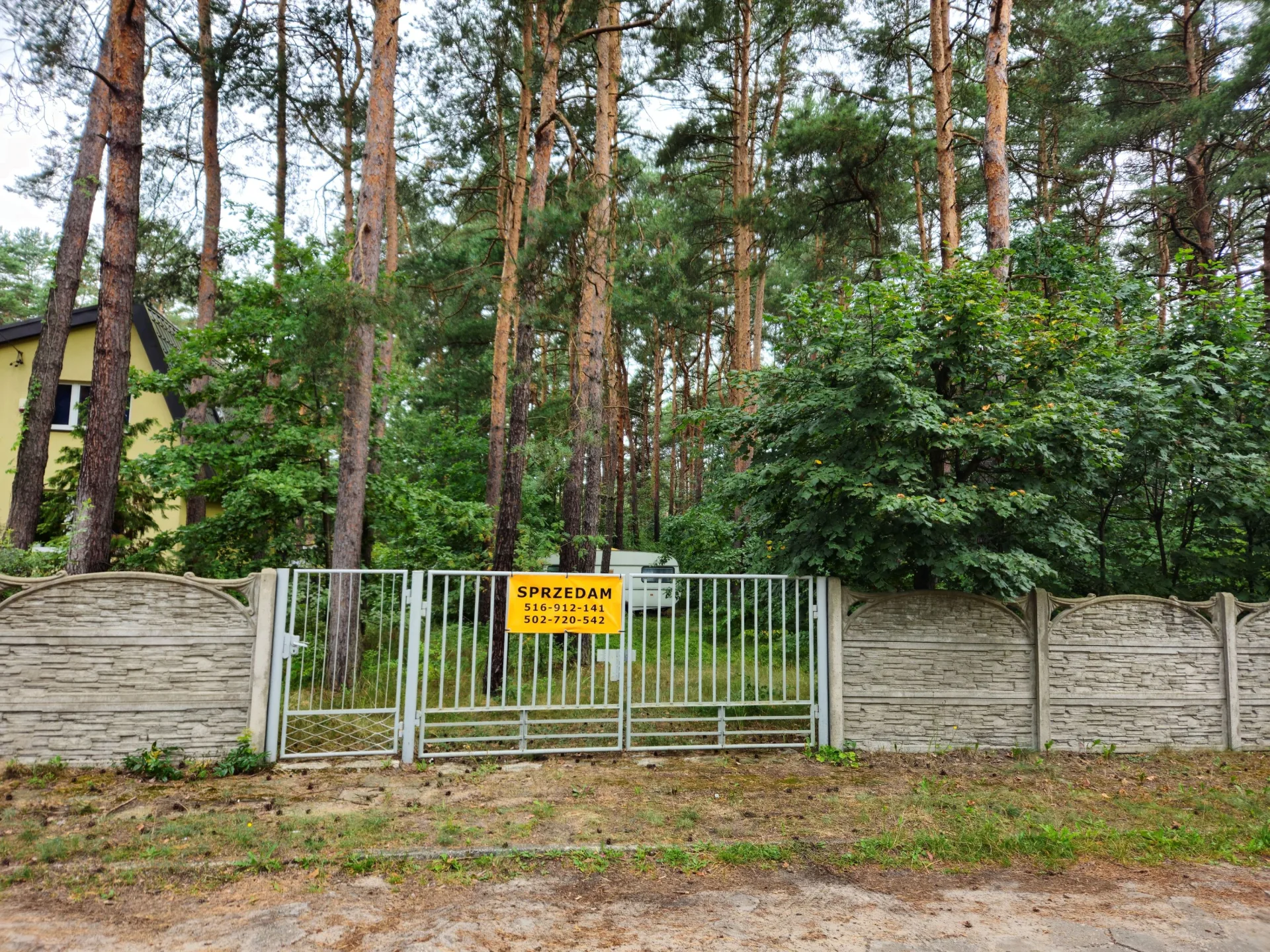 Działka budowlana w centrum miasta Żarki-Letnisko