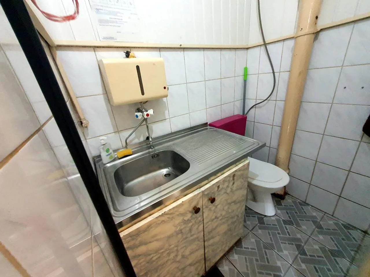 NA WYNAJEM - Lokal sprzedażowo-handlowy na ul. Zwycięstwa ze zgodą na alkohol