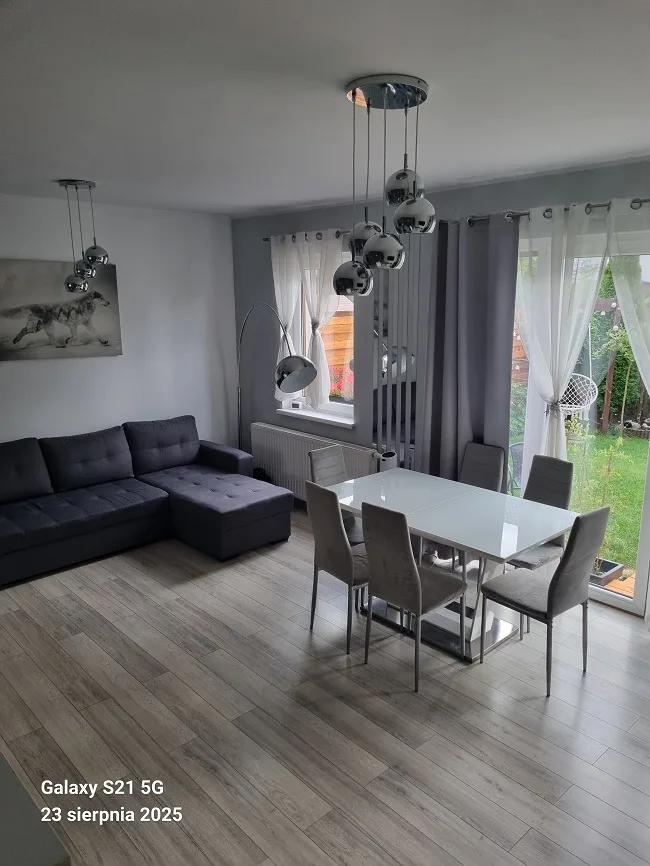 Gotowy do zamieszkania dom z ogrodem – Rabowice