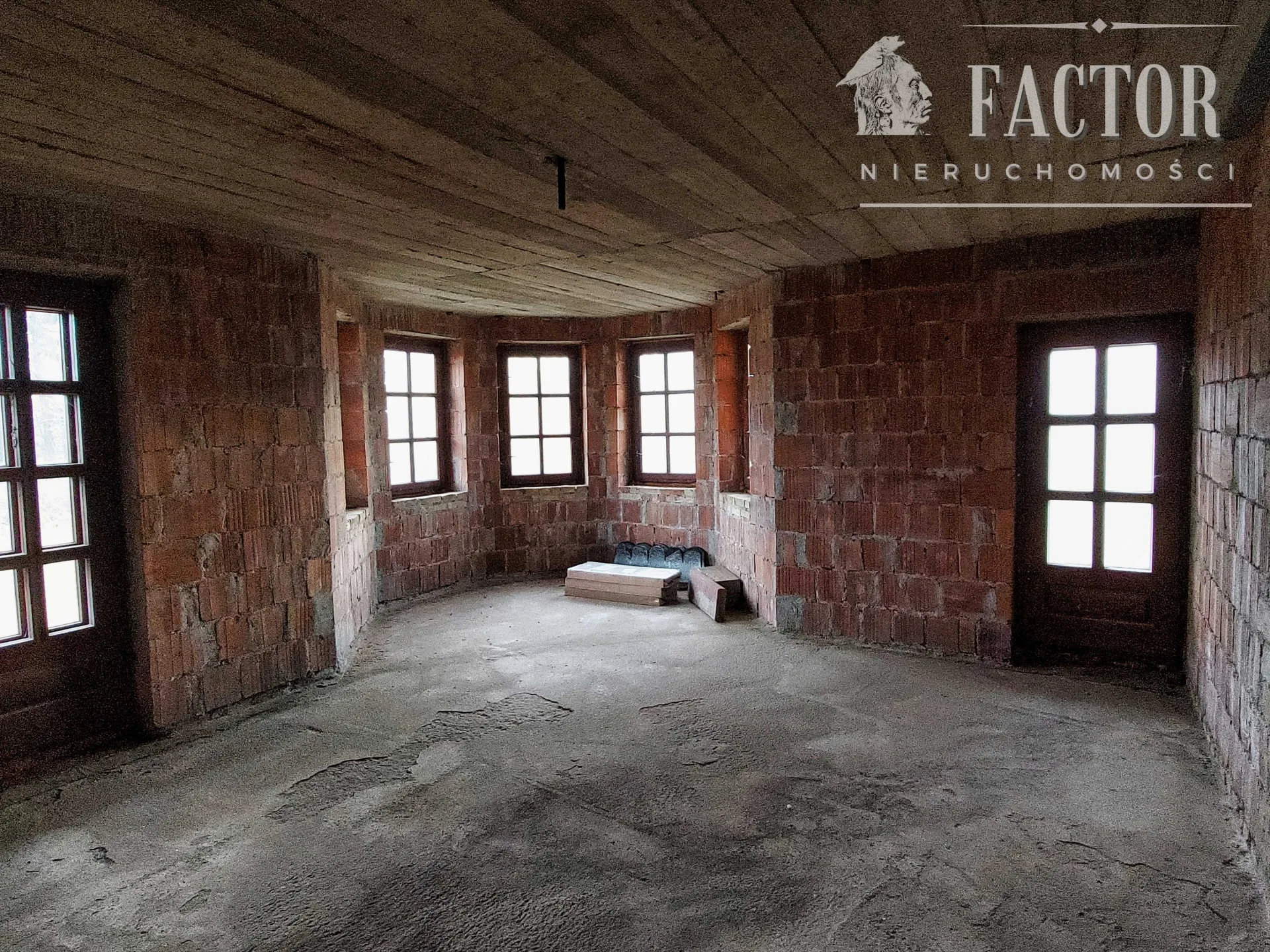 Dom w stanie surowym zamkniętym – Wola Łużańska