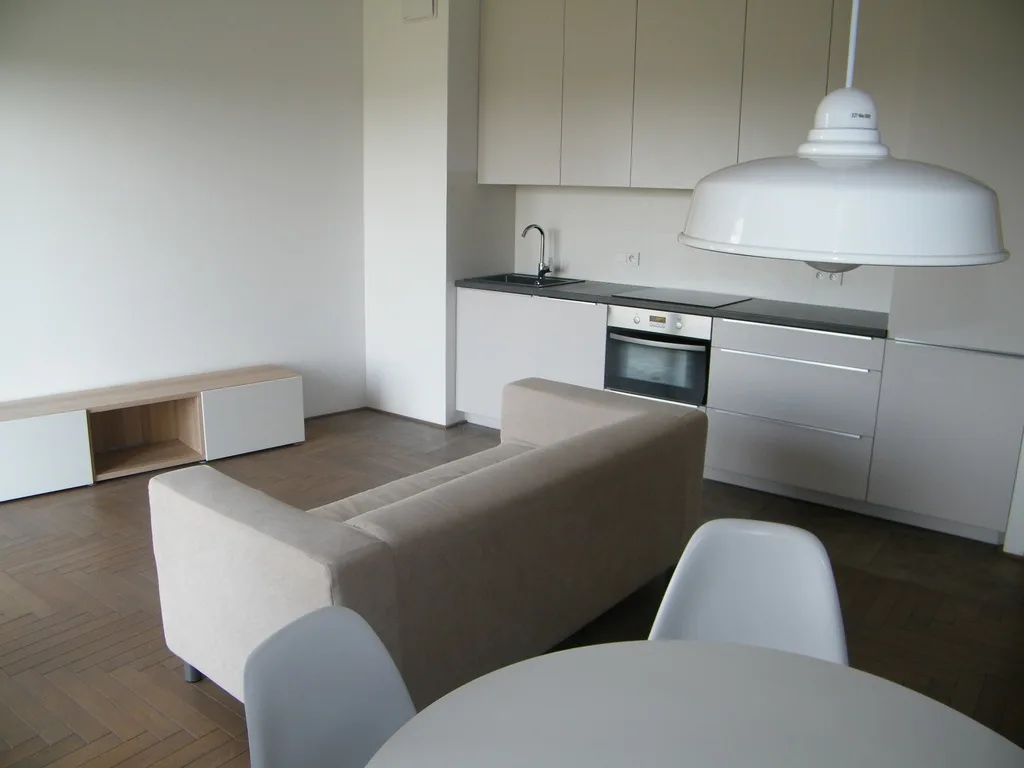 Wilanów eleganckie 2 pokojowe 50m2 z garażem 3300 zł