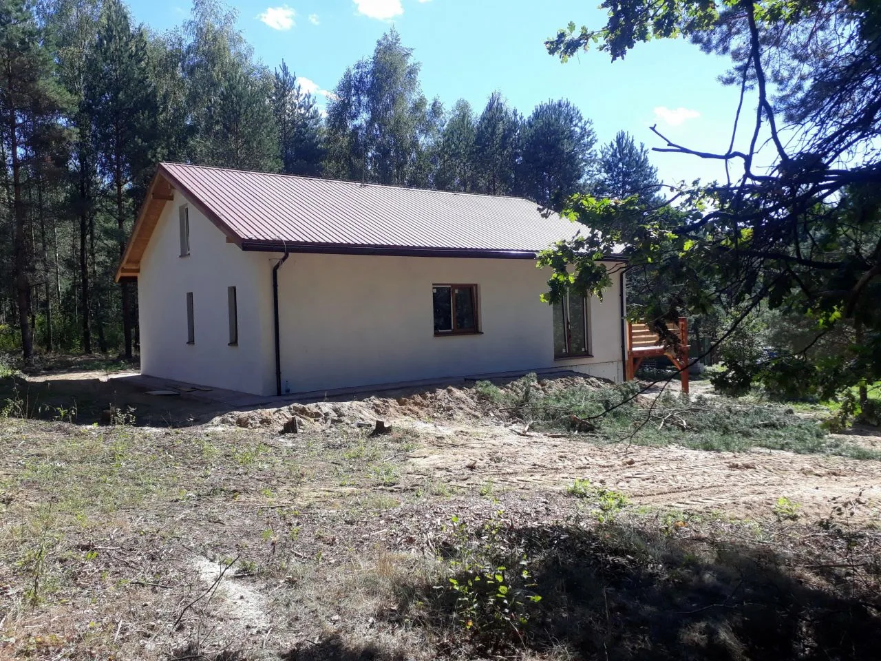 DOM WŚRÓD LASÓW I JEZIOR – MOKINY | 112 m² | DZIAŁKA 3000