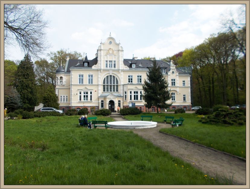 Przytulna kawalerka nad urokliwym jeziorem