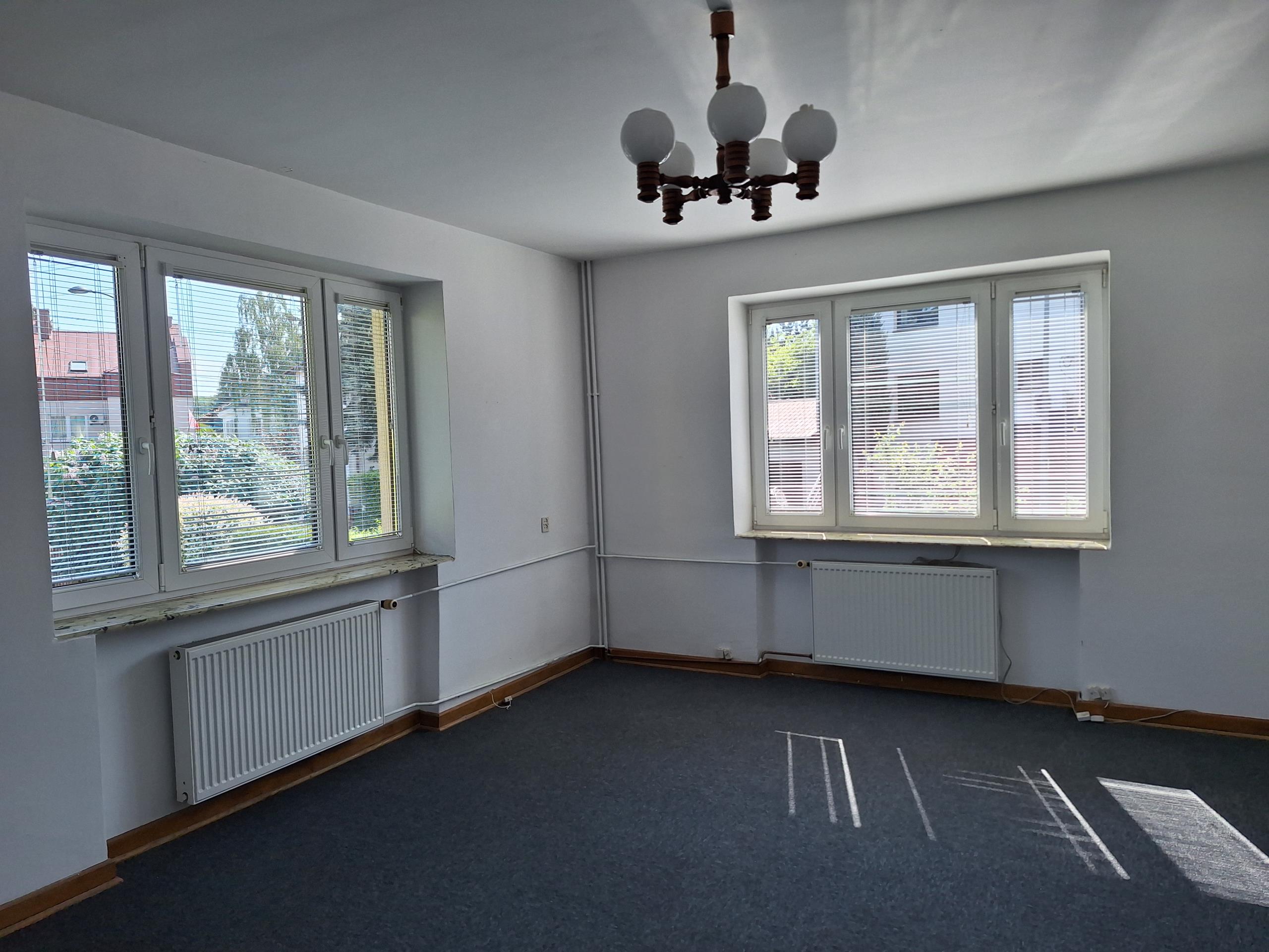 Lokal w domu prywatnym na kreatywne biuro z magazynem