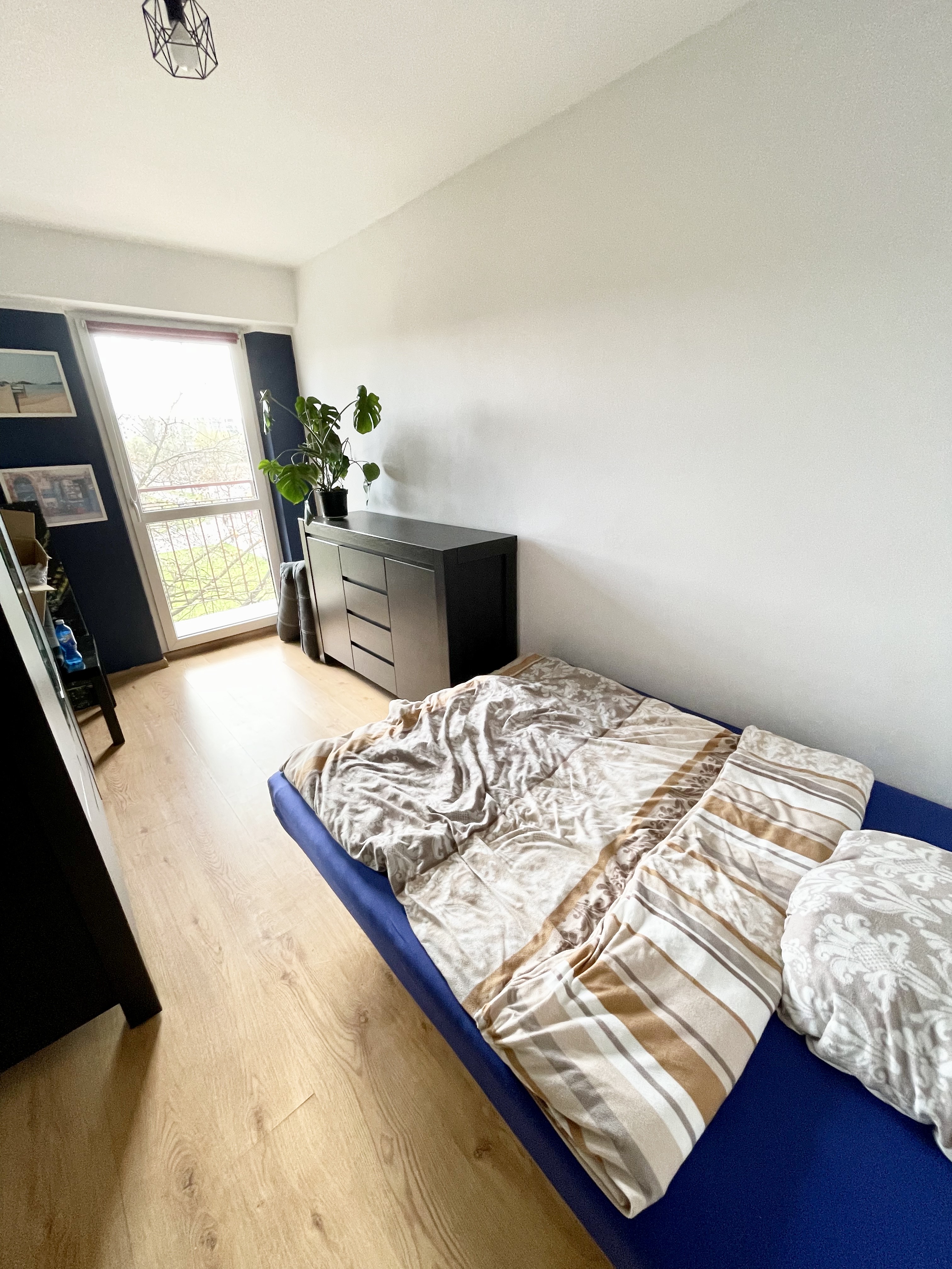 Bezpośrednio 2-pokojowe mieszkanie przy metrze