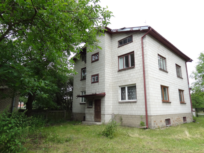 Nieruchomość rolna - dom i działka