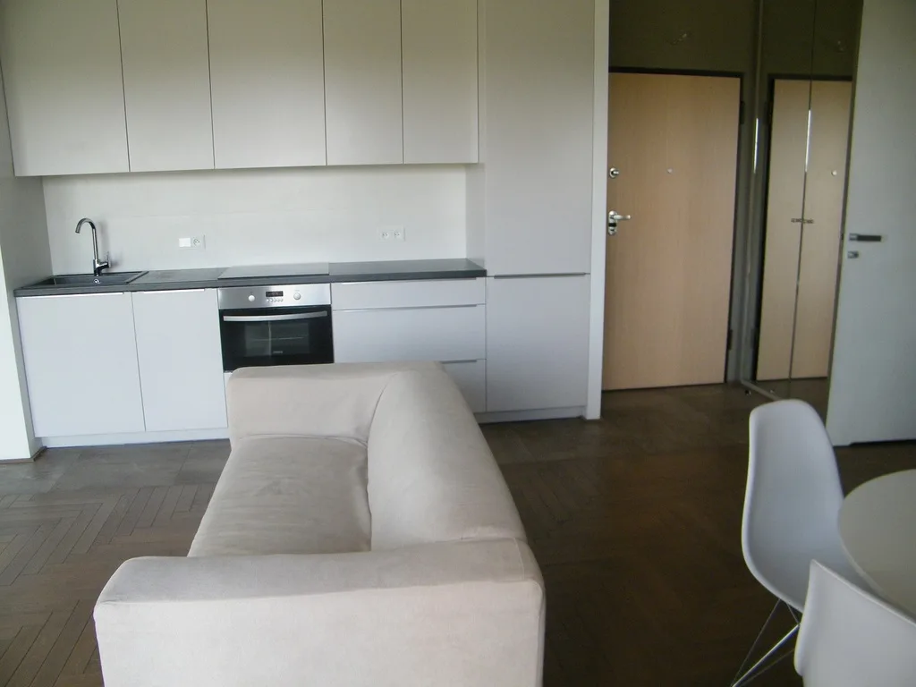 Wilanów eleganckie 2 pokojowe 50m2 z garażem 3300 zł