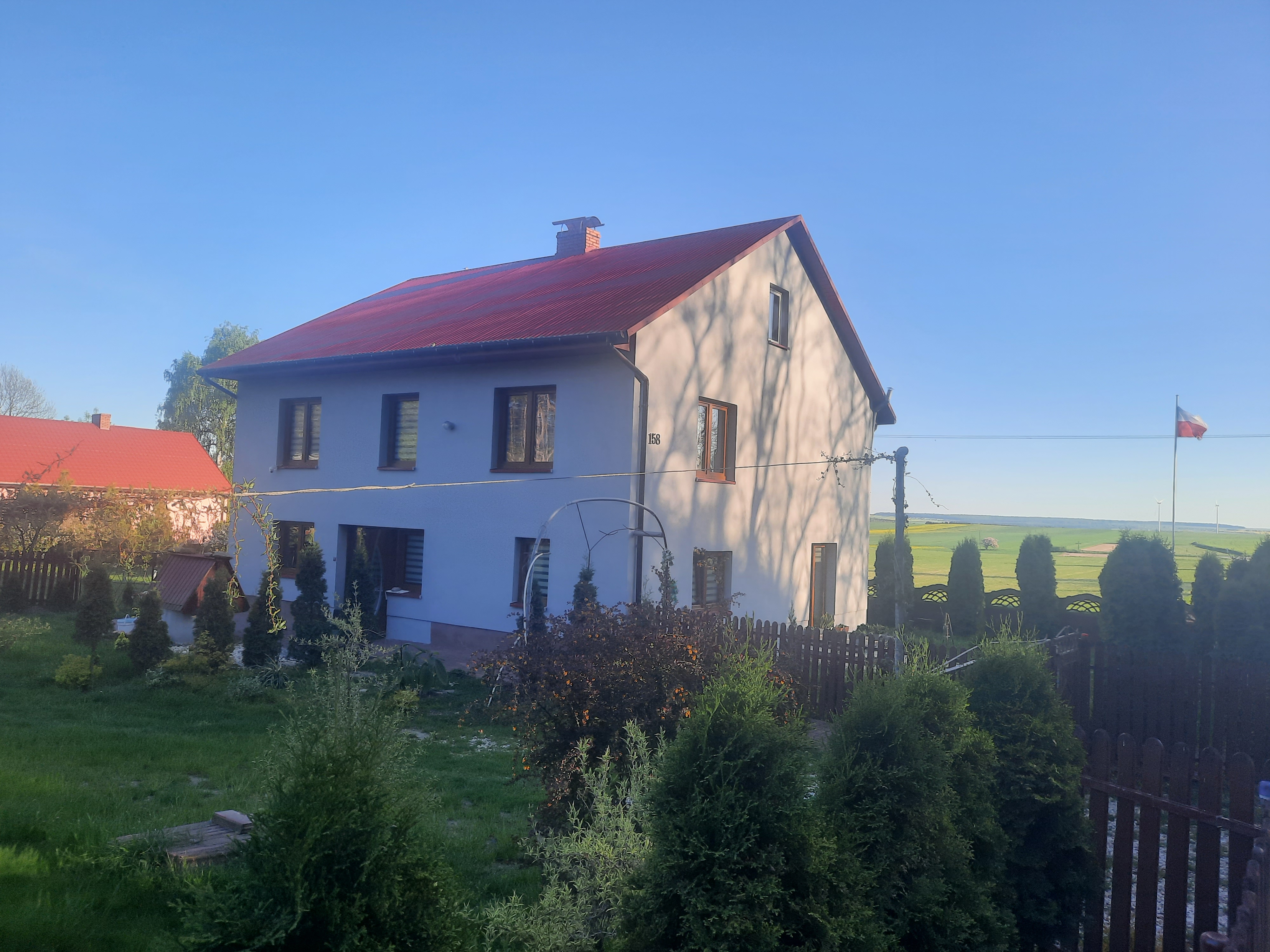 Wynajmę dom 220 m2 i goraże 350 m2. Na 50 arowej działce.