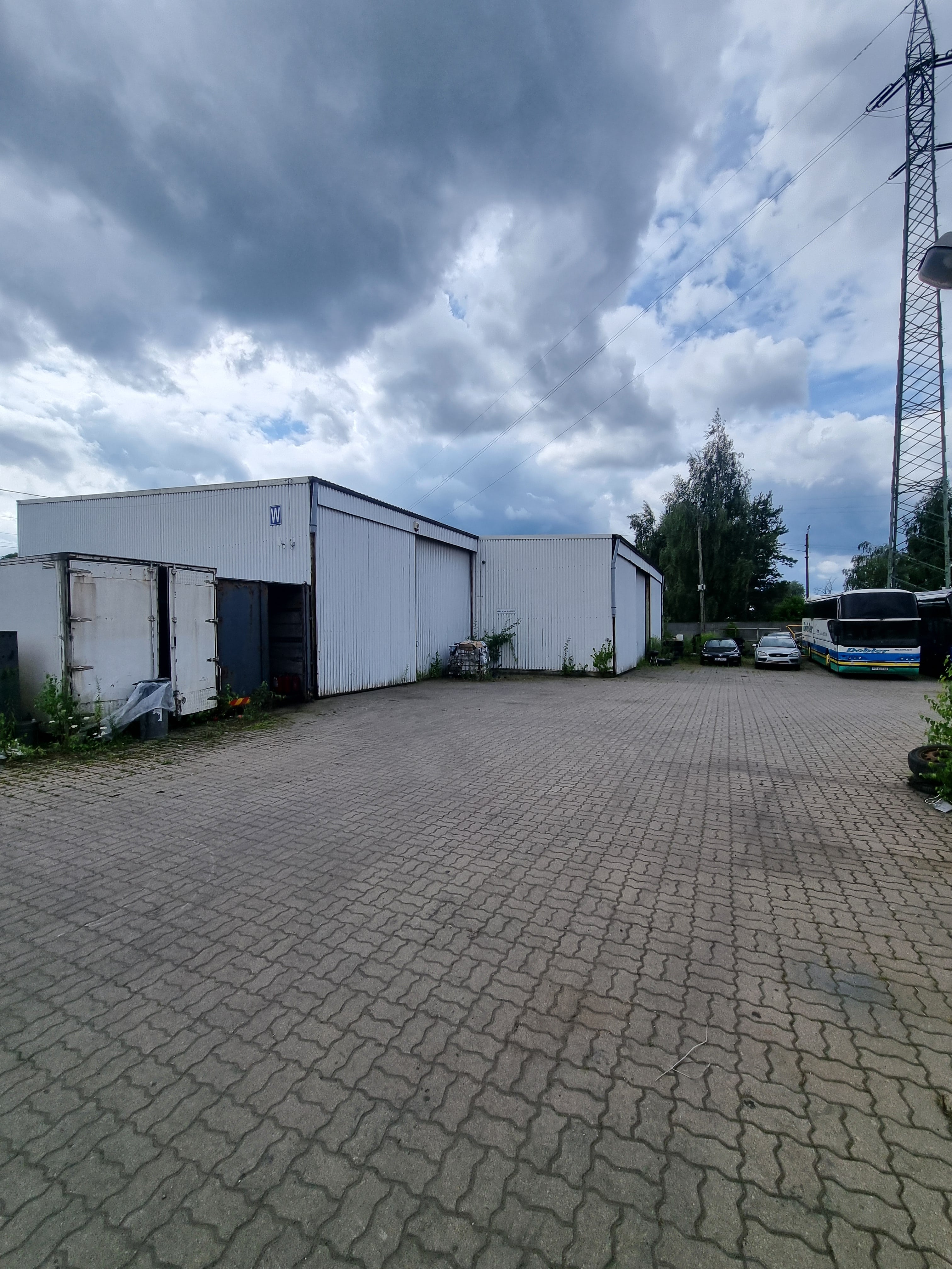 Wynajmę halę pod warsztat samochodowy lub magazyn. OKAZJA !!!