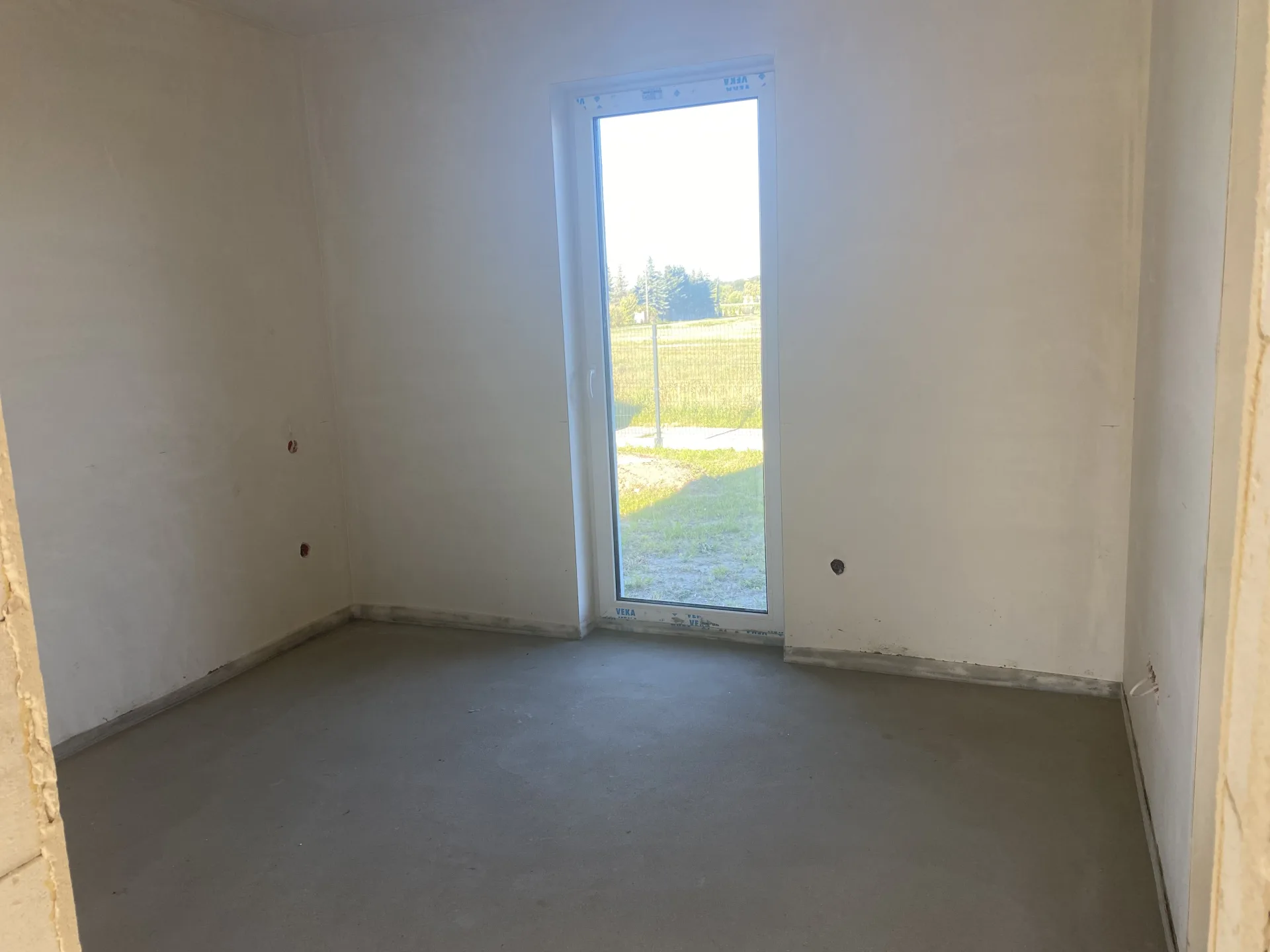 Dom wolnostojący/antresola/145m2mieszkania/260m2całość