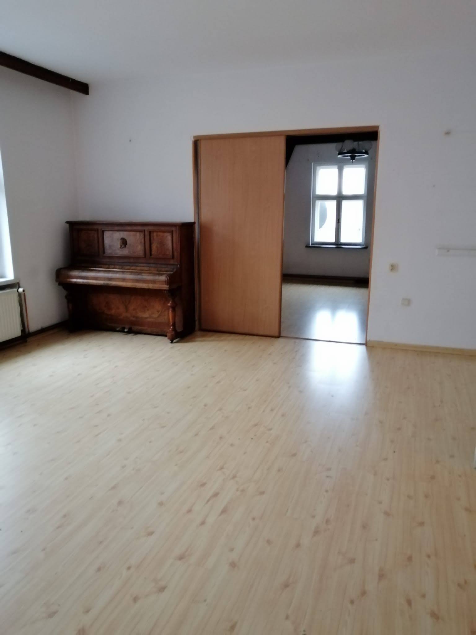 Atrakcyjne mieszkanie w starym budownictwie - Leszno