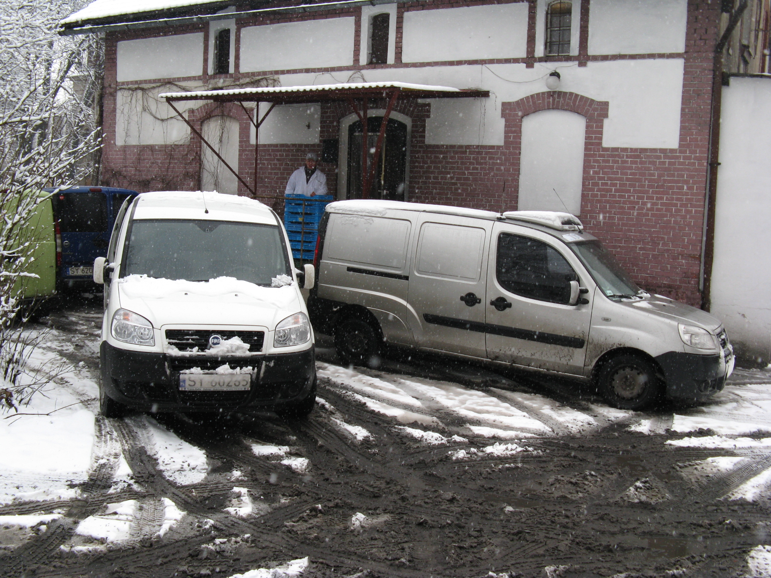 Współpracę podejmę.Lokal Użytk.100 m2, transport, kontakty,